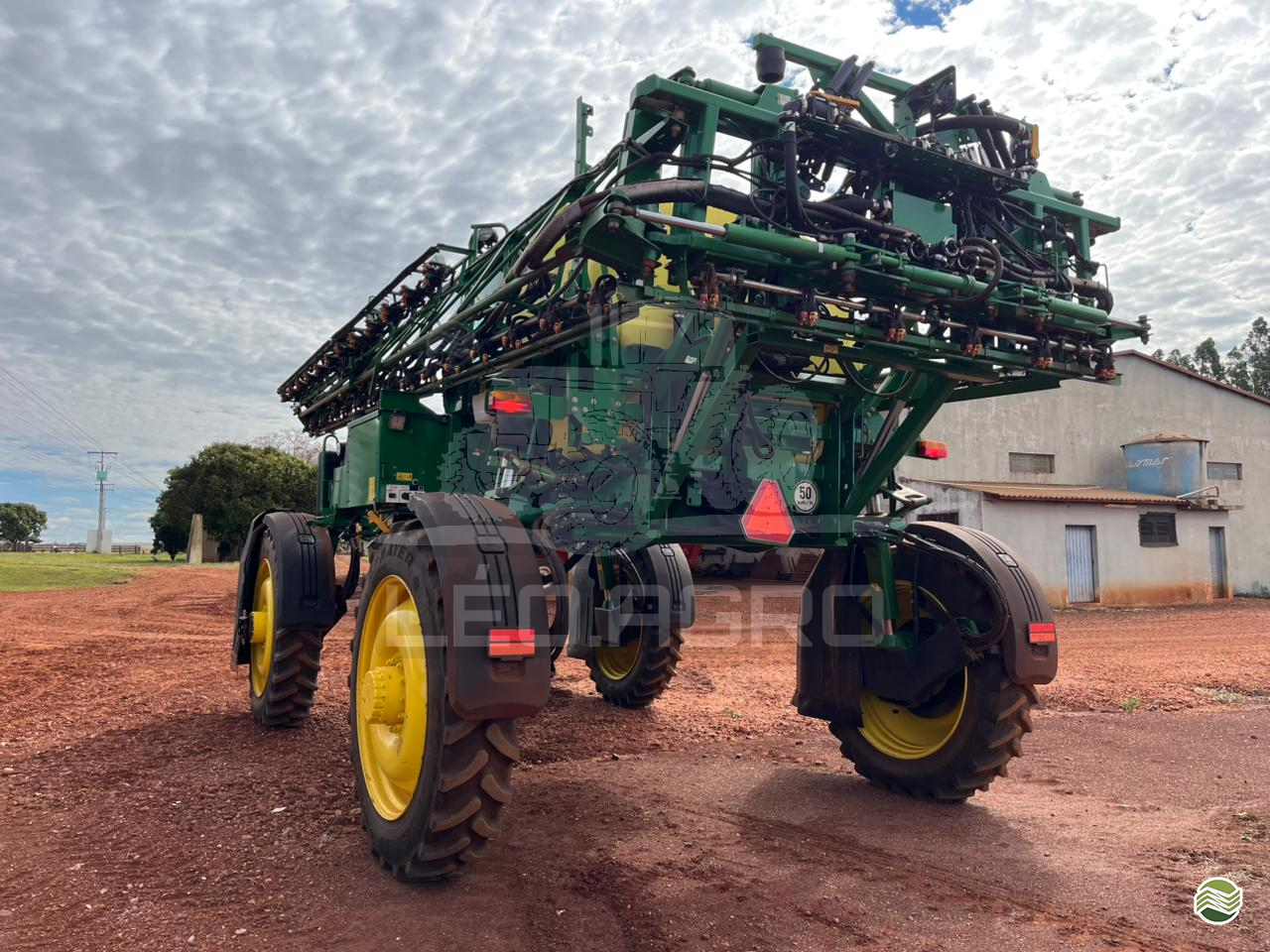 PULVERIZADOR JOHN DEERE JOHN DEERE M4040 Tração 4x4 Léo.Agro CAMBE PARANÁ PR